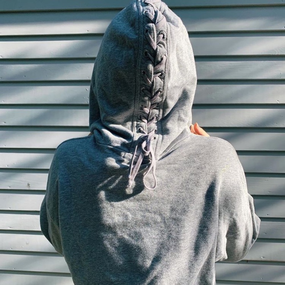 LF Emma&Sam Gray Lace-up Hoodie